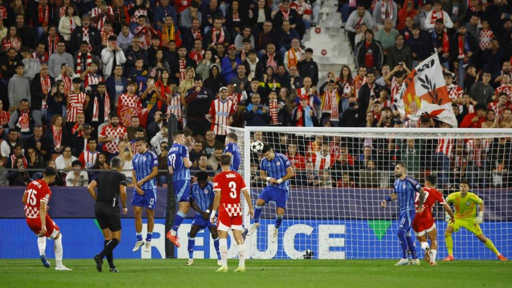 Gol de falta de Juanpe en la victoria del Girona ante el Slovan Bratislava.