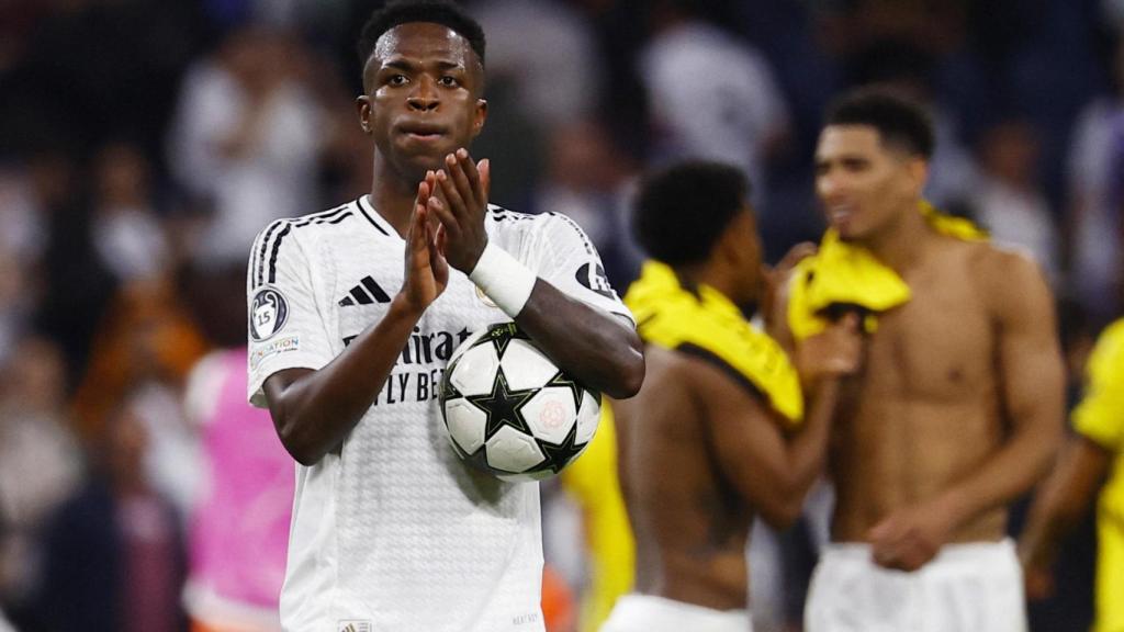 Vinicius, con el balón tras su hat-trick al Dortmund en Champions.