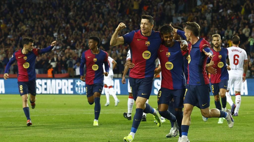 Los jugadores del Barça celebran uno de los goles marcados ante el Sevilla.