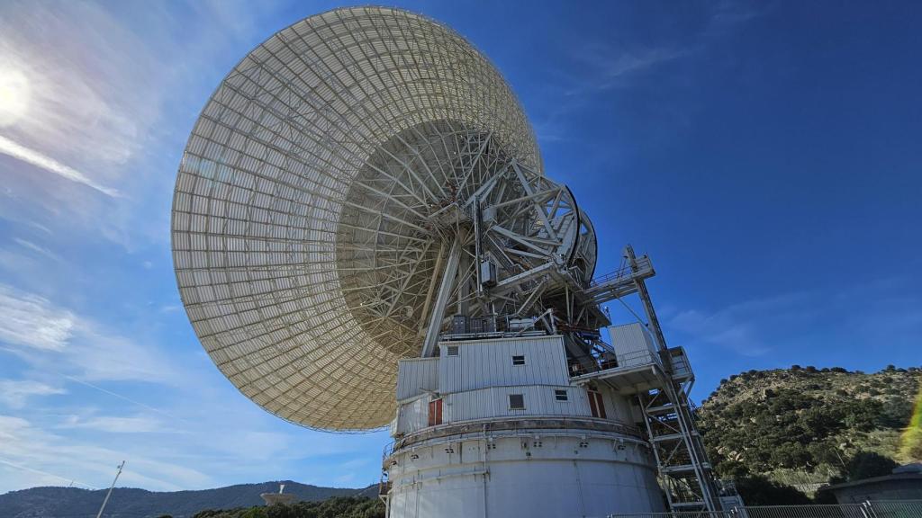 Antena de 70 metros en la estación de la NASA en Robledo de Chavela