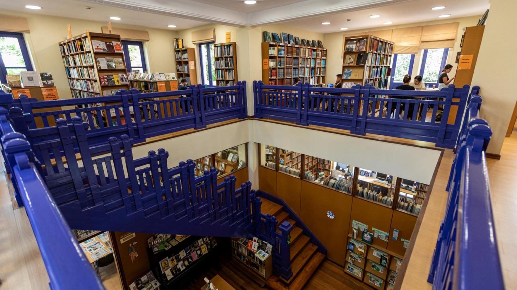 Biblioteca Central Rialeda, en Perillo (Oleiros)