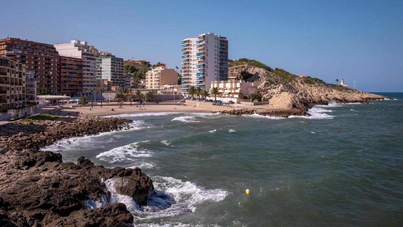 Vista general de la playa del Faro de Cullera (Valencia)