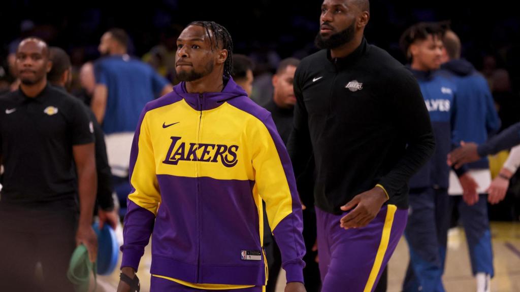 Bronny y Lebron James, el día de su debut juntos en la NBA