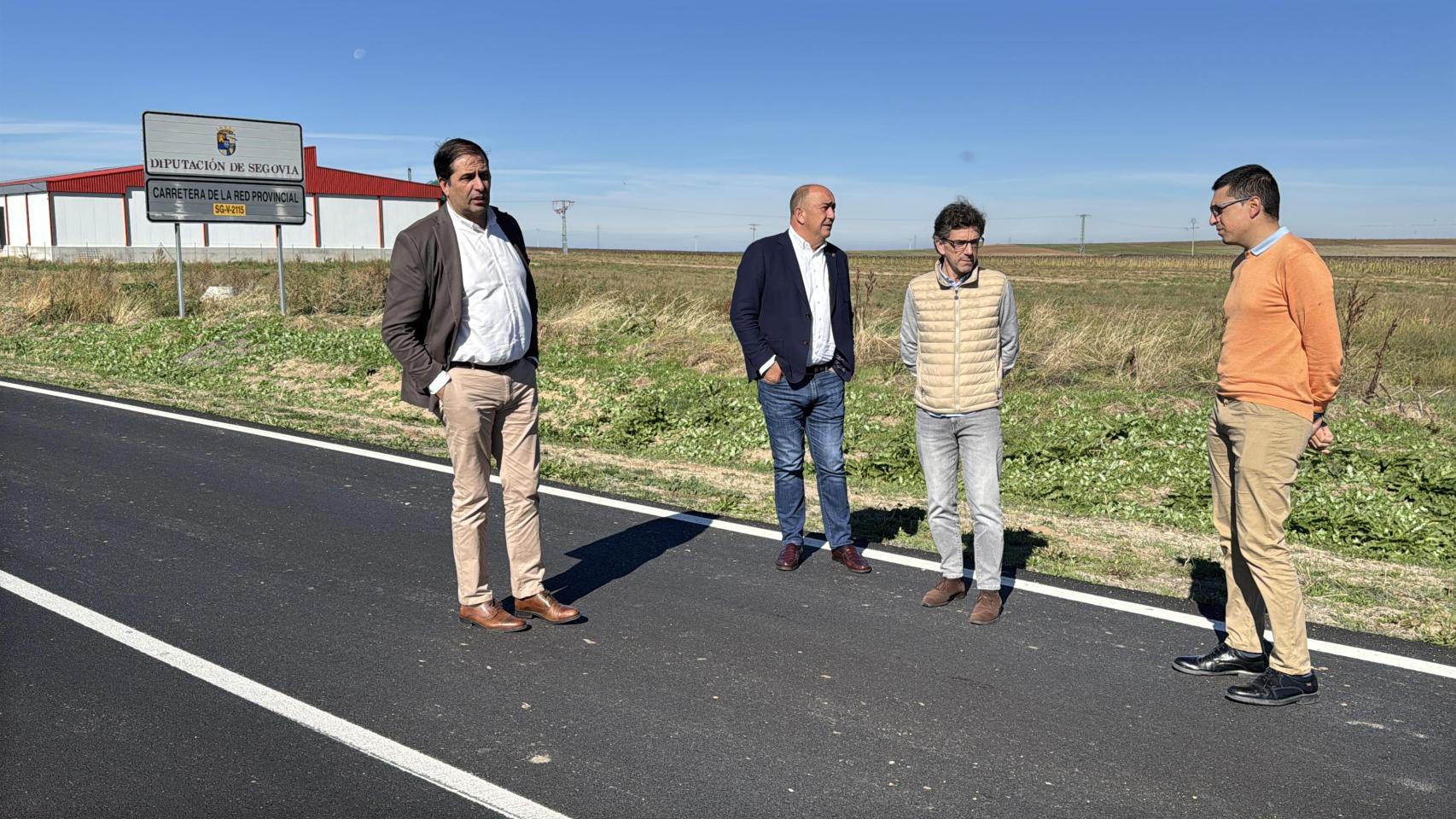 Miguel Ángel de Vicente Visita la carretera SG-V-2115