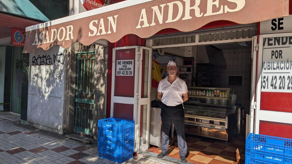 Una imagen de Antonio en el asador.