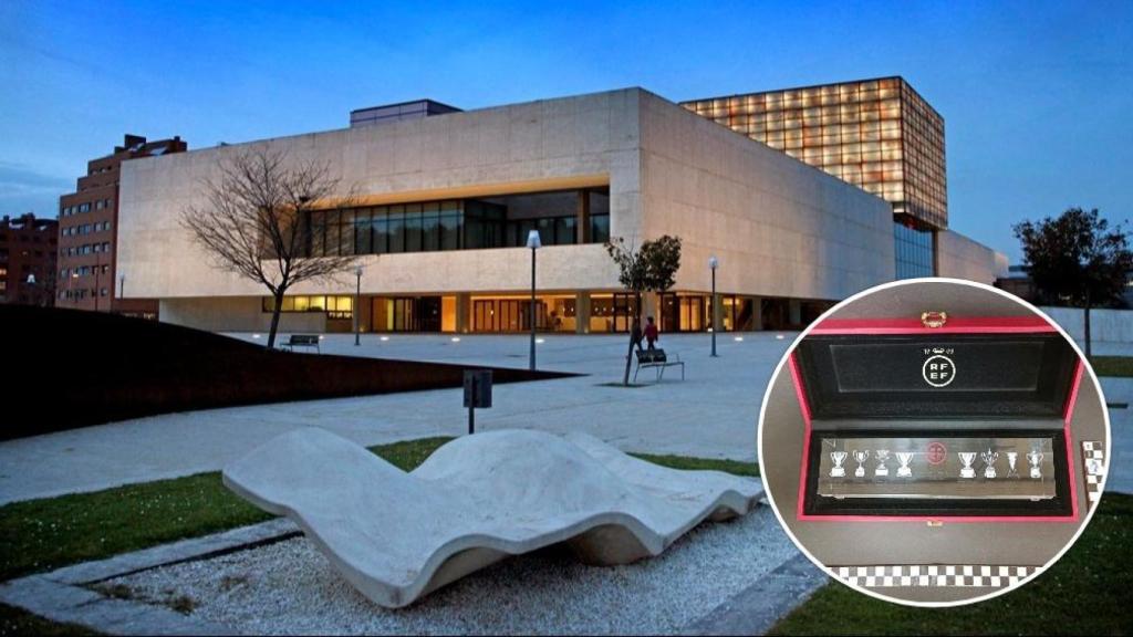 El edificio de las Cortes de Castilla y León y un trofeo de la Real Federación Española de Fútbol donado a la Cámara,  en un montaje de EL ESPAÑOL