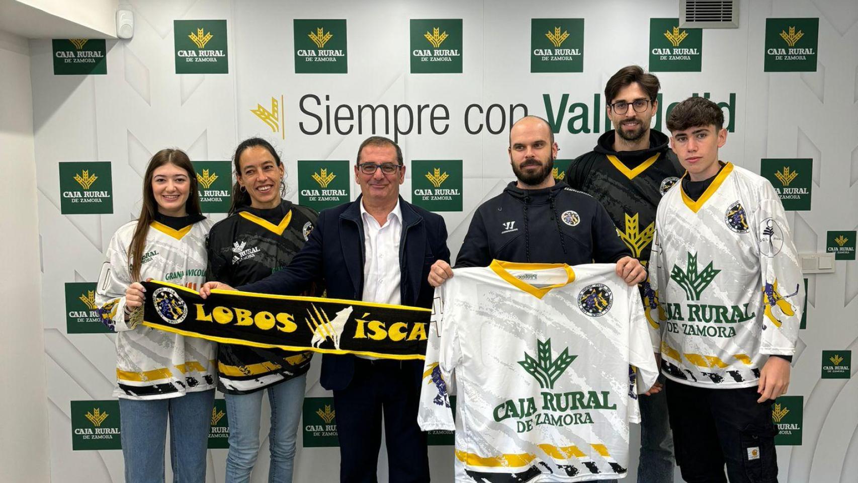 Se han presentado las nuevas equipaciones de la temporada.