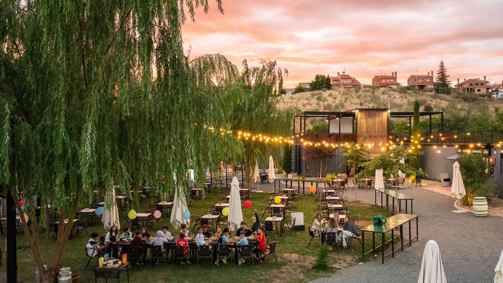 Food Truck Park.