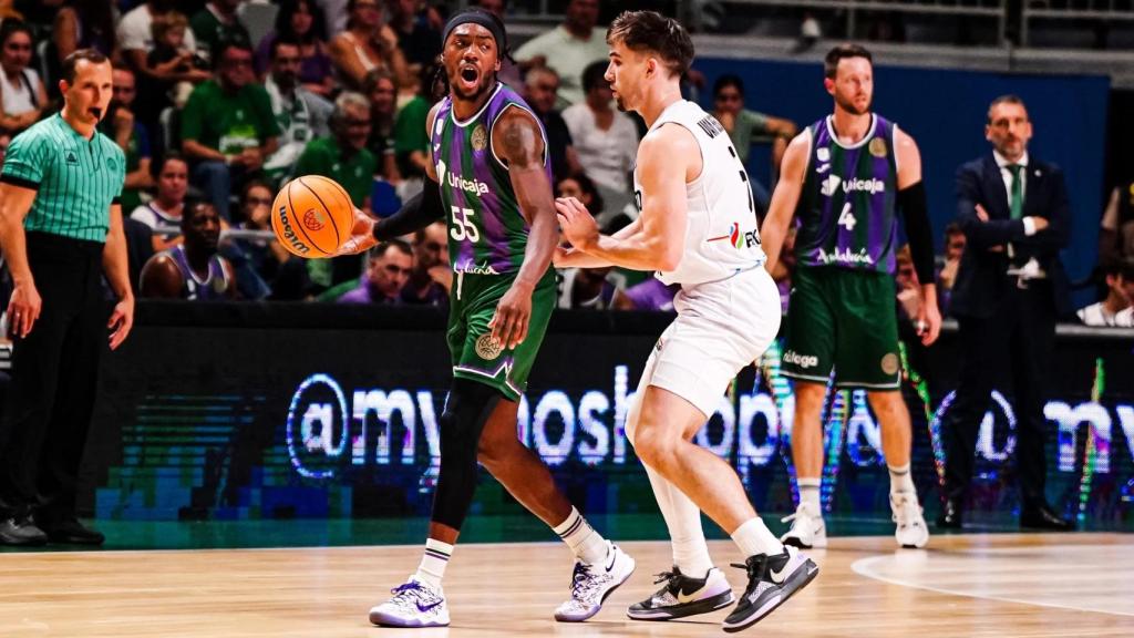 Kendrick Perry durante el Unicaja vs. Aliaga Petkimspor de la BCL.