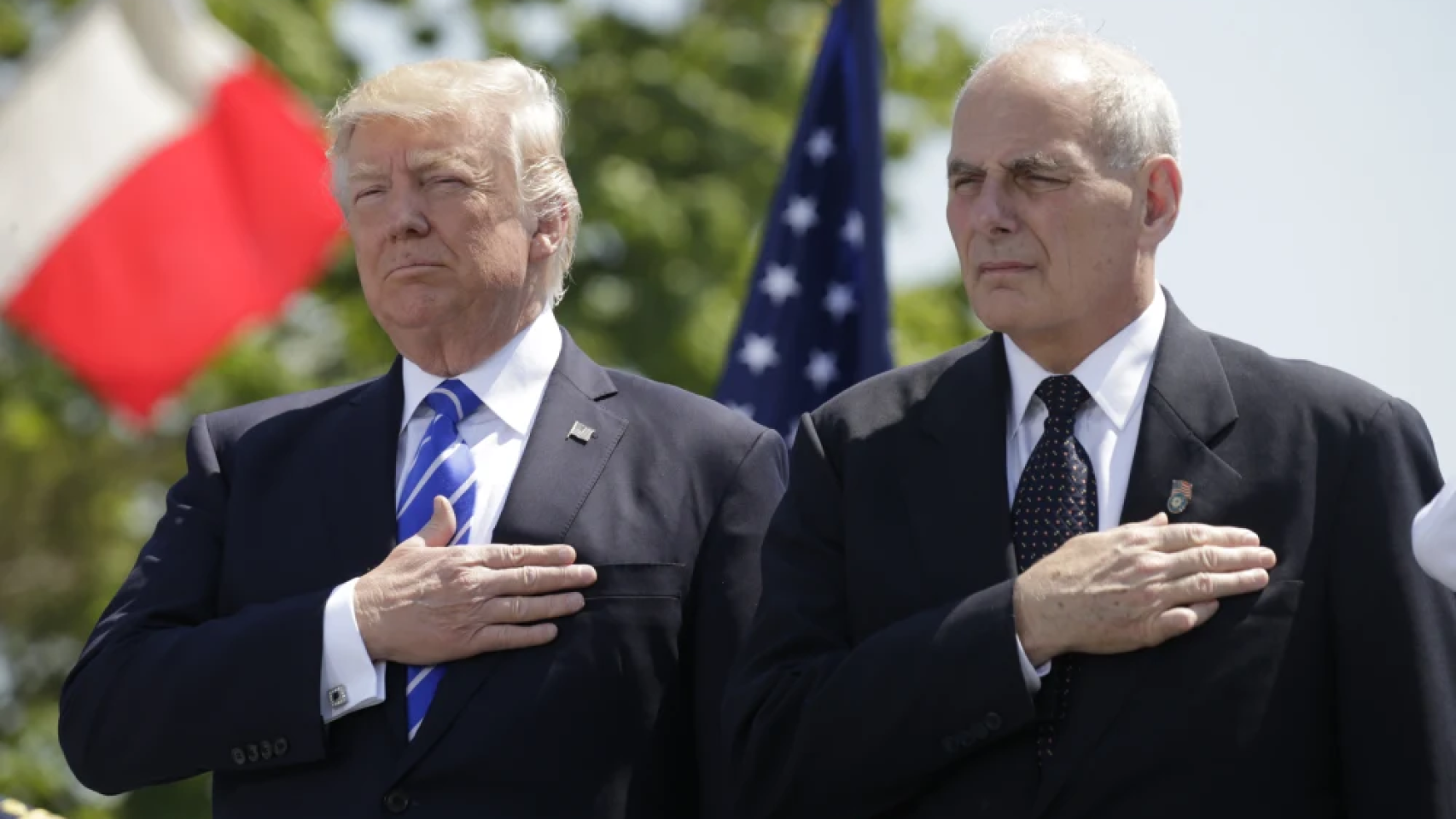 El expresidente y candidato republicano, Donald Trump, junto a su ex jefe de gabinete, John F. Kelly, en mayo de 2017.