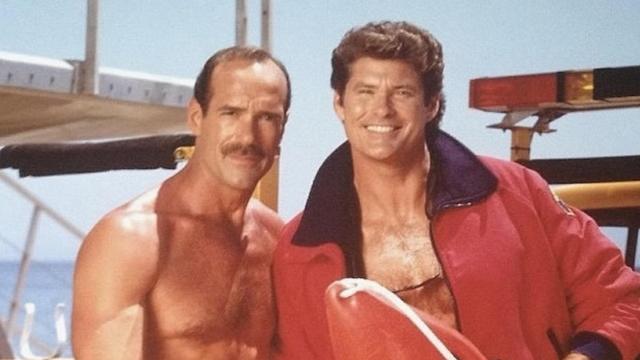 David Hasselhoff rinde tributo a Michael Newman: Fue un guerrero. Salvó mi vida cuatro veces