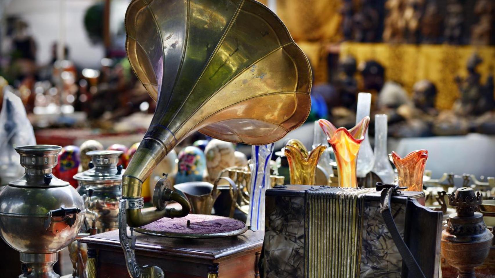 Mercadillo de antigüedades.