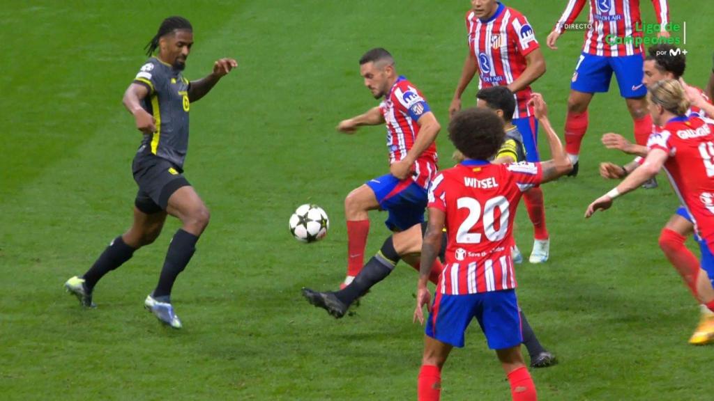 La acción del penalti de Koke contra el Lille