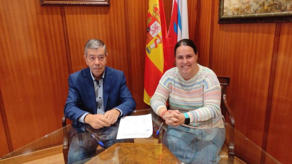 Firma de convenio entre Ayuntamiento y Alcázar Club