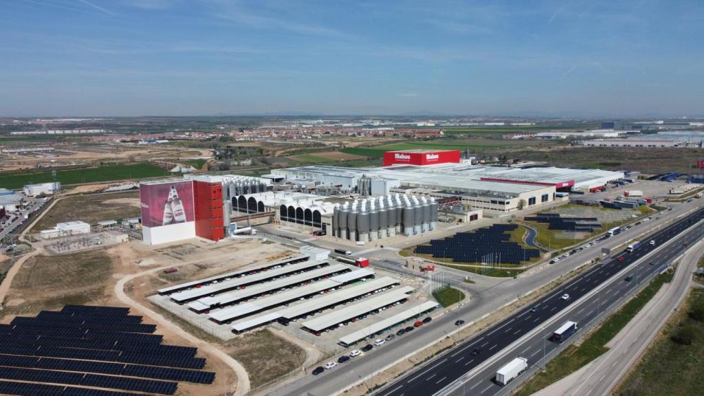 Placas solares de la planta de Mahou en Alovera.