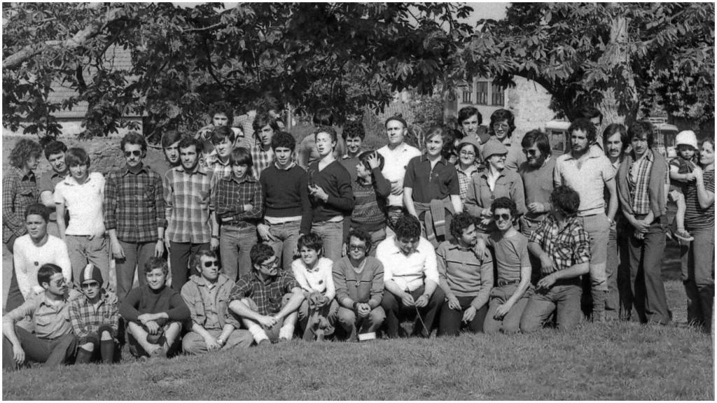 Curso de escalada organizado por Ártabros y la Federación Galega de Montañismo en el Petón do Xalo en 1976.