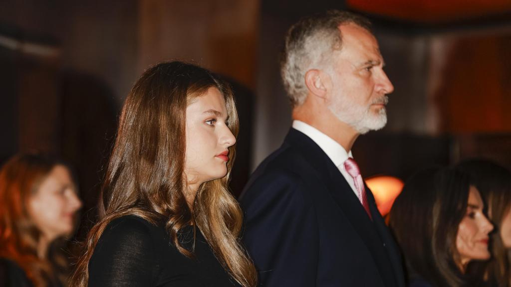 Felipe VI y Leonor presiden el concierto previo a los Premios Princesa de Asturias.