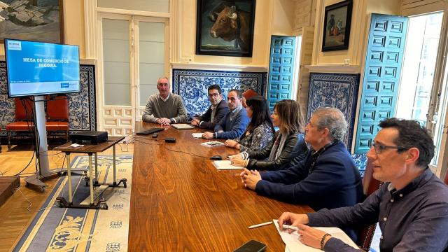 Primera reunión de la Mesa de Comercio del Ayuntamiento de Segovia