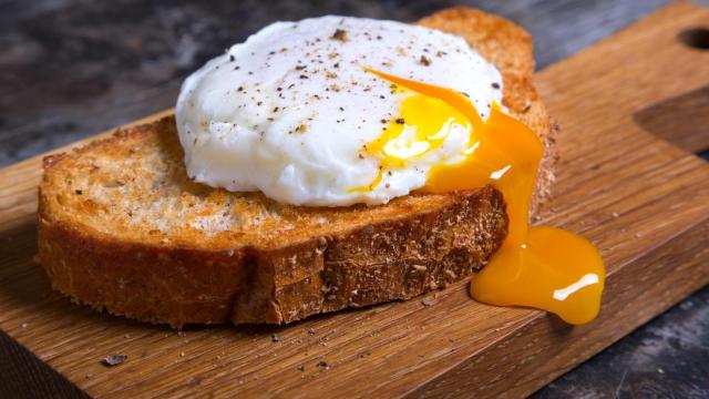 Ni olla ni air fryer: este es el truco para hacer el mejor huevo poché sin encender el fuego