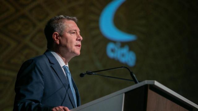 El presidente de Castilla-La Mancha, Emiliano García-Page, ha inaugurado este jueves el Congreso CIDE en el Palacio de Congresos El Greco de Toledo.