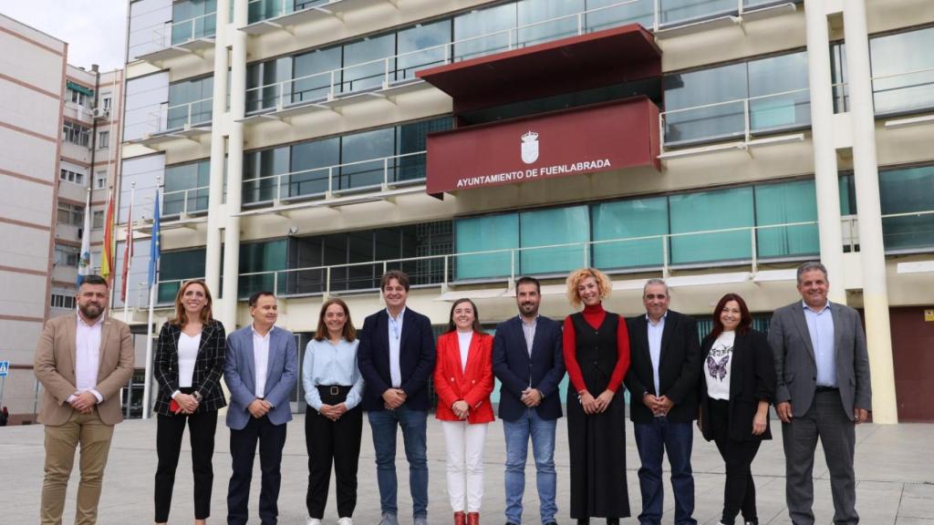 Once alcaldes de Madrid en el Ayuntamiento de Fuenlabrada.