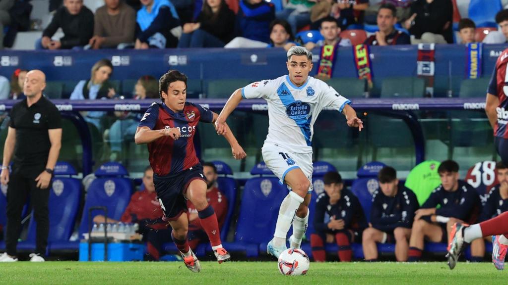 Un desacertado Dépor cayó ante el Levante por dos goles a uno.