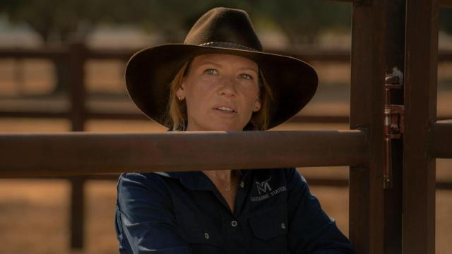 Acaba de llegar a Netflix y es la serie perfecta si te gustan 'Yellowstone' y 'Succession': un western con Anna Torv