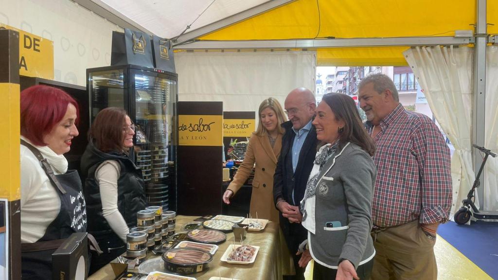 Inauguración de la carpa de Tierra de Sabor en la calle Santiago.