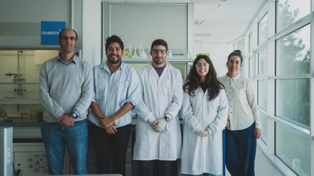 La empresa vasca que fabrica moléculas que luchan contra el cáncer