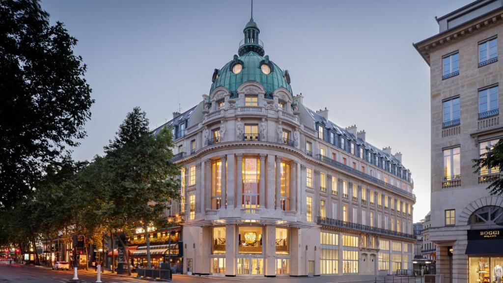 Fachada del Pathé Palace en París.