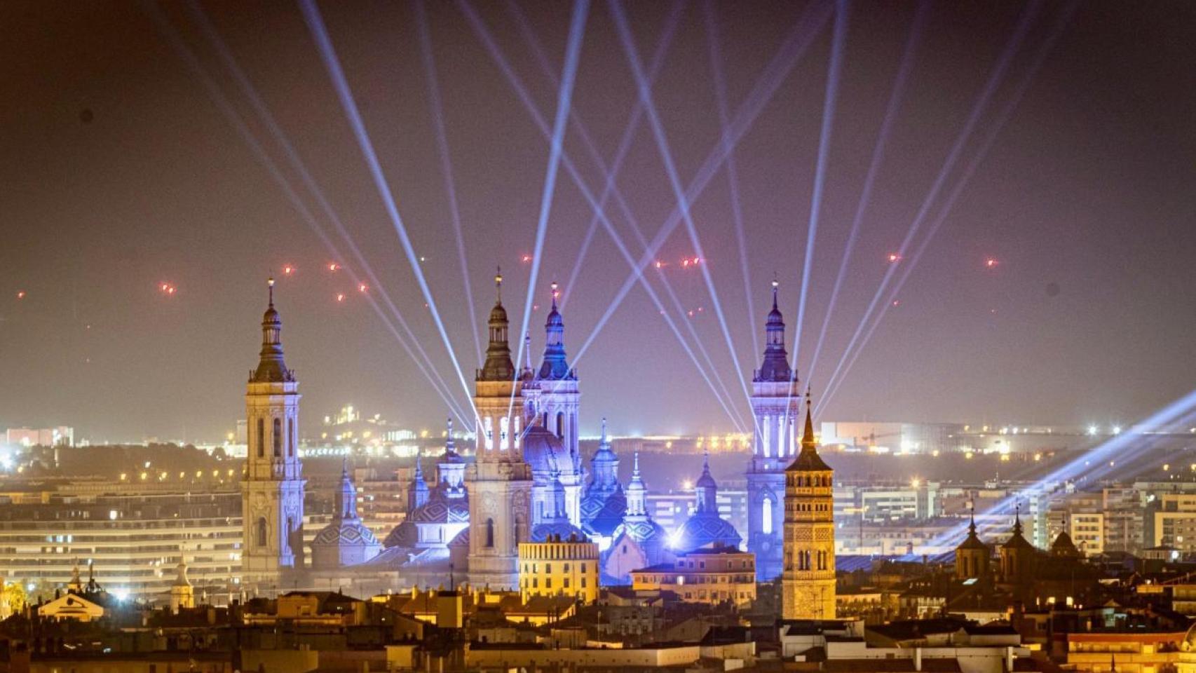 Pruebas de luces del Monumental Tour en Zaragoza.