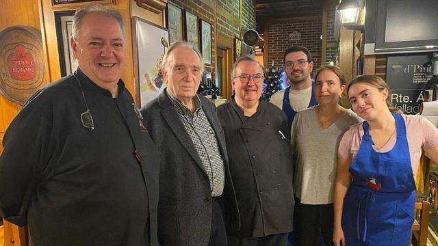 Méndez-Leite, presidente de la Academia de Cine, en el Restaurante Ángela de Valladolid