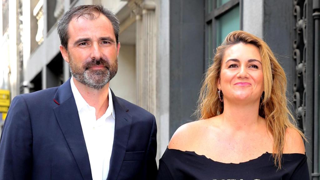 Carlota Corredera y Carlos de la Maza en la boda de unos amigos en octubre de 2019.