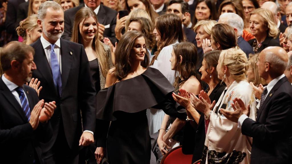 Letizia, al entrar en el teatro.