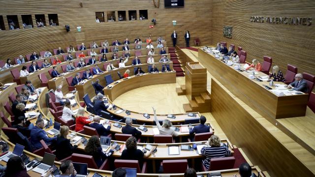 Las Cortes Valencianas durante un pleno