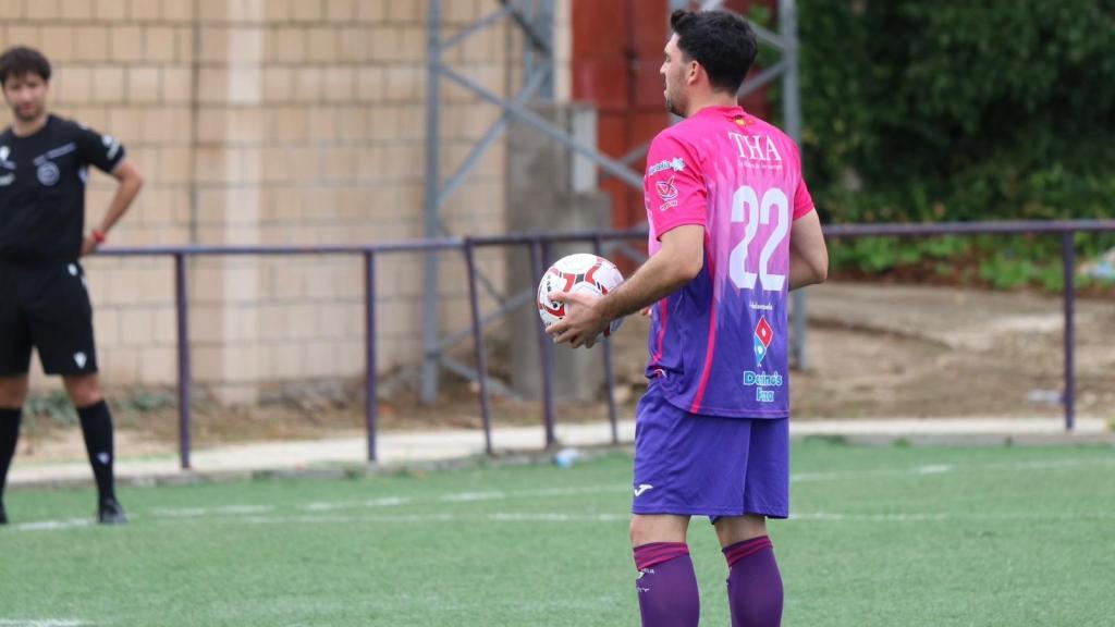 Miguel Fuentes en un partido del CP Parla Escuela.