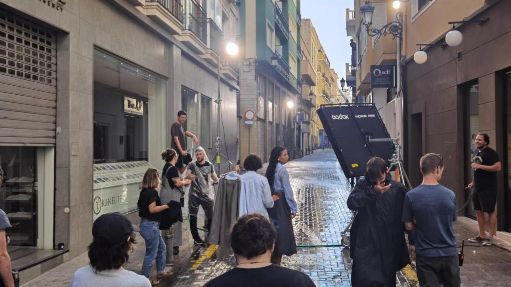 Un rodaje en el centro de Alicante, este octubre.