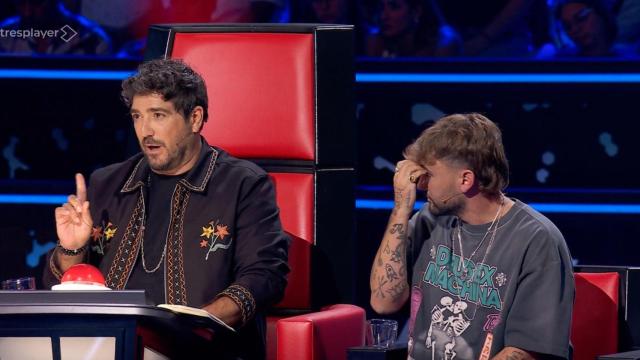 Antonio Orozco y Dani Fernández en 'La Voz'.