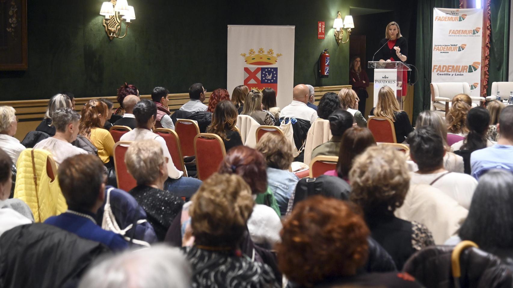 La vicepresidenta de la Junta de Castilla y León y consejera de Familia e Igualdad de Oportunidades, Isabel Blanco, participa en la inauguración de la jornada ‘Mujer y liderazgo: el asociacionismo como herramienta dinamizadora’