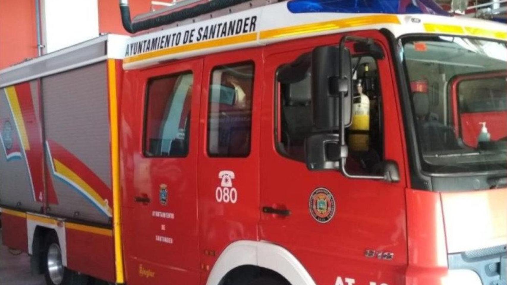 Tres personas desaparecidas en el derrumbe de un edificio en Santander por una explosión de gas