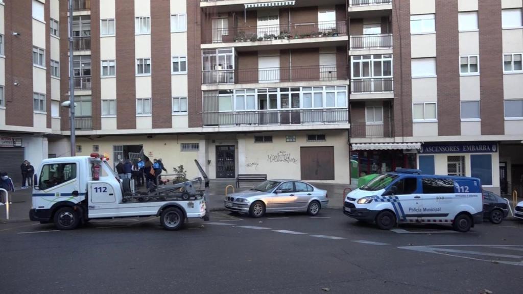 Un hombre empotra su turismo contra el edificio de Cáritas en Zamora