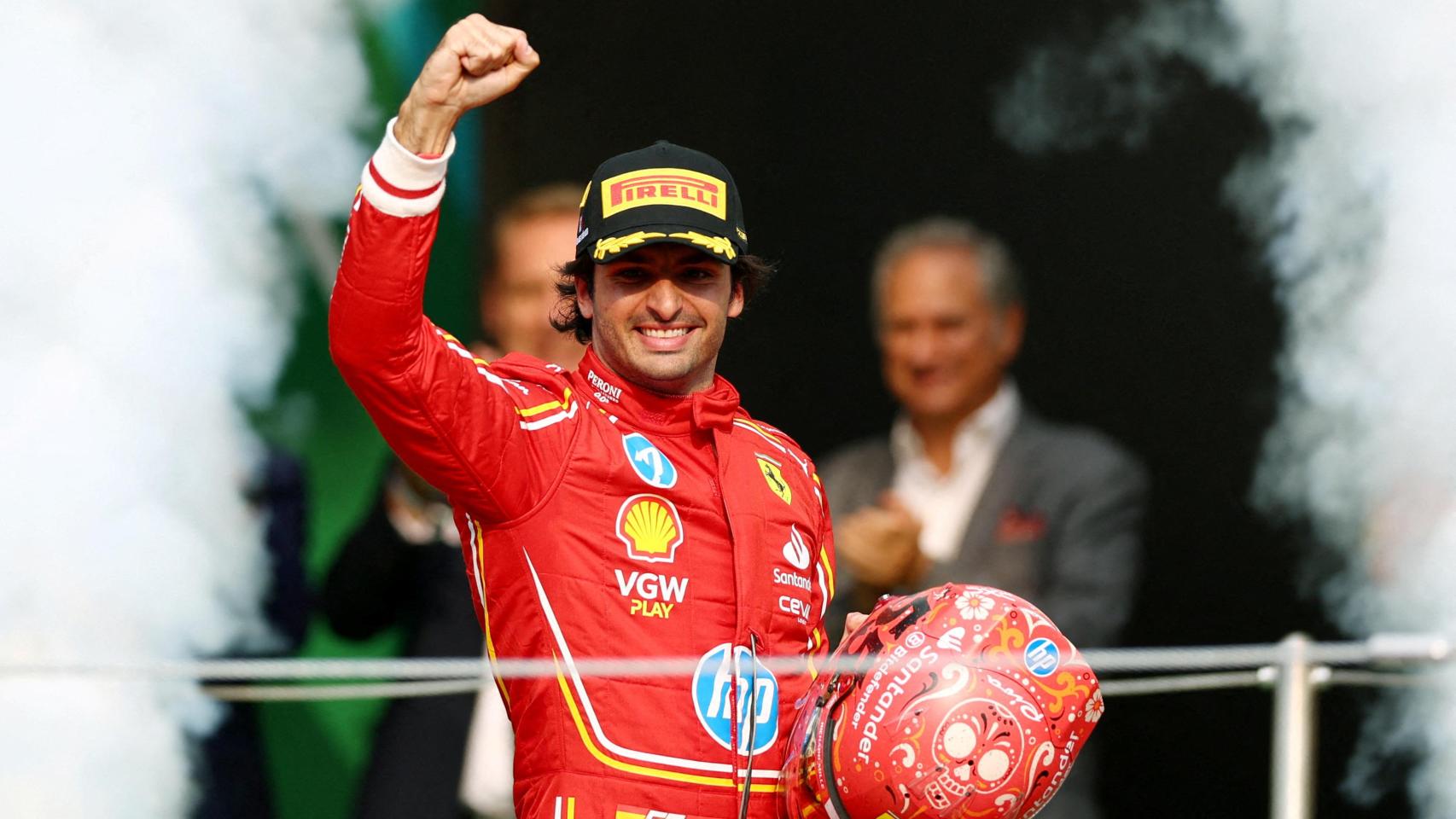 Carlos Sainz celebra la victoria en el Gran Premio de México.