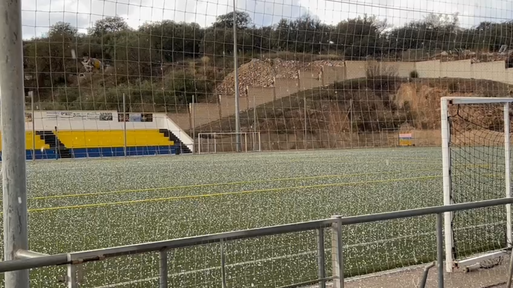 Tremenda granizada en el pueblo malagueño de Periana.