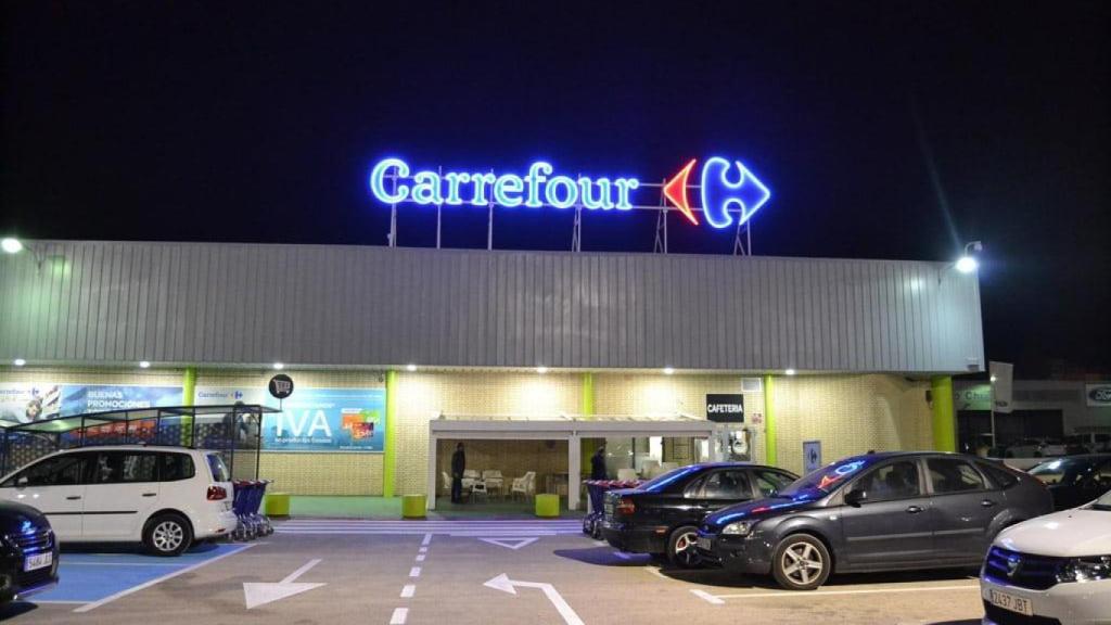 Fachada Carrefour