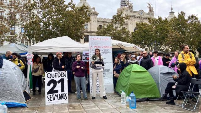 Desconvocan la acampada por la vivienda de València para continuar la actividad en los barrios. Europa Press