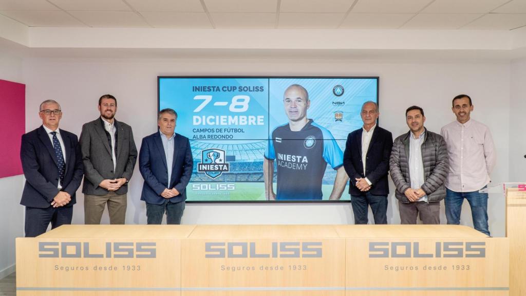 Este lunes se ha presentado el patrocinio de Seguros Soliss a la Iniesta Cup.