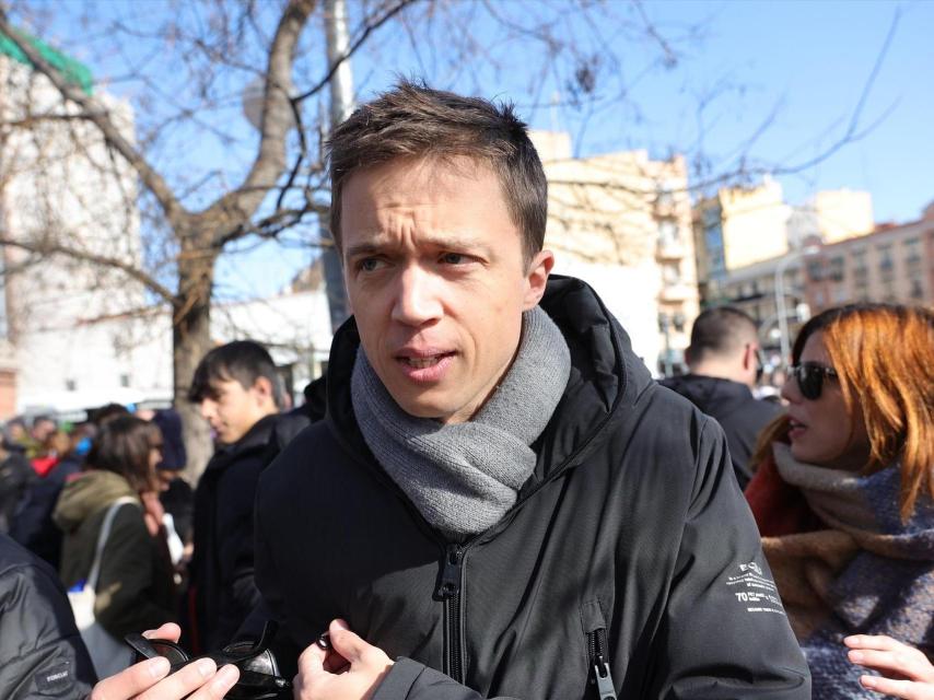 Íñigo Errejón, exportavoz parlamentario de Sumar, ha sido denunciado por la actriz Elisa Mouliaá por un presunto delito de acoso sexual.