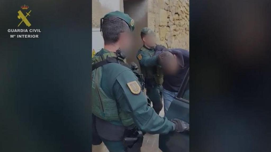 La Guardia Civil detiene a un yihadista en Caspe (Zaragoza) en una operación conjunta con el FBI y  la Europol