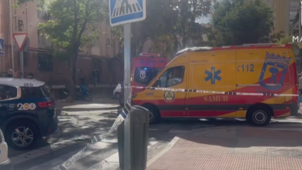 Samur y Policía en San Blas.