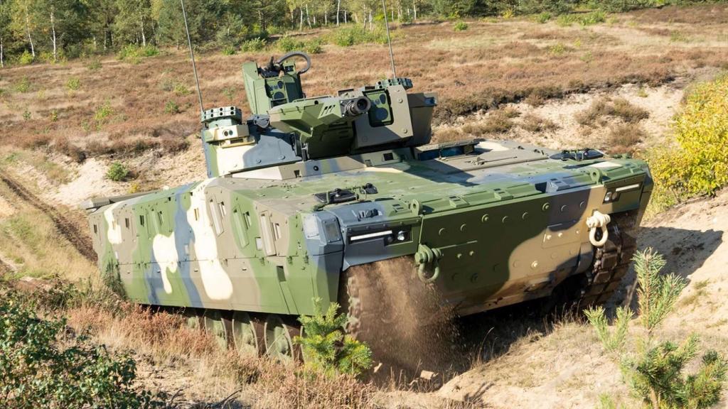 El Lynx KF41 demuestra su gran movilidad en distintos tipos de terreno